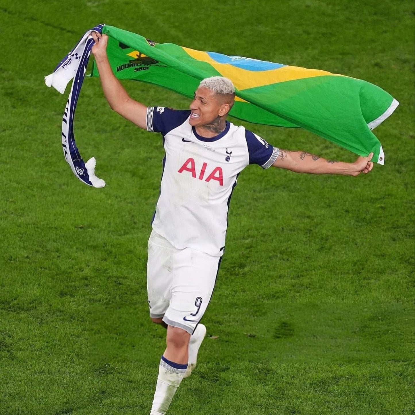 European Winners Scarf – Limited Edition